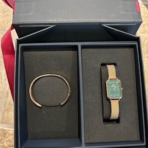 Women’s Daniel Wellington, Quadro Evergold watch with Green dial/gold bracelet